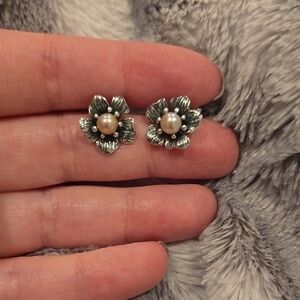 Sterling Silver Floral Pearl Earrings Brand New In Box